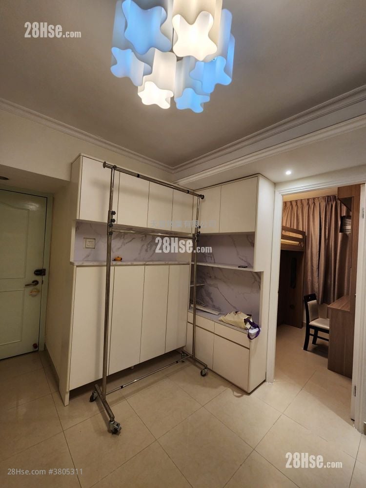 Faerie Court Rental 2 Bedrooms , 1 Bathroom 309 ft²