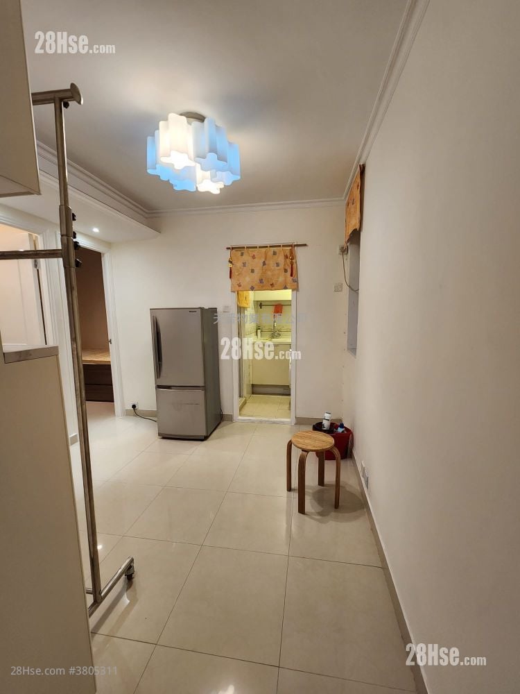 Faerie Court Rental 2 Bedrooms , 1 Bathroom 309 ft²