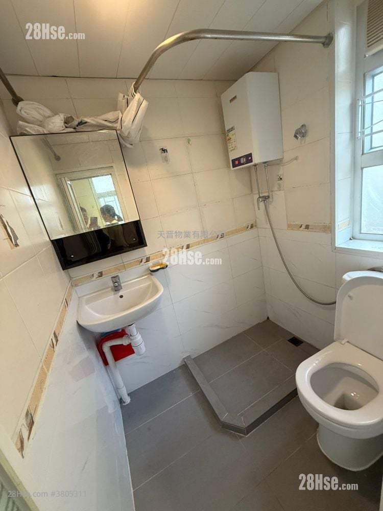 Faerie Court Rental 2 Bedrooms , 1 Bathroom 309 ft²