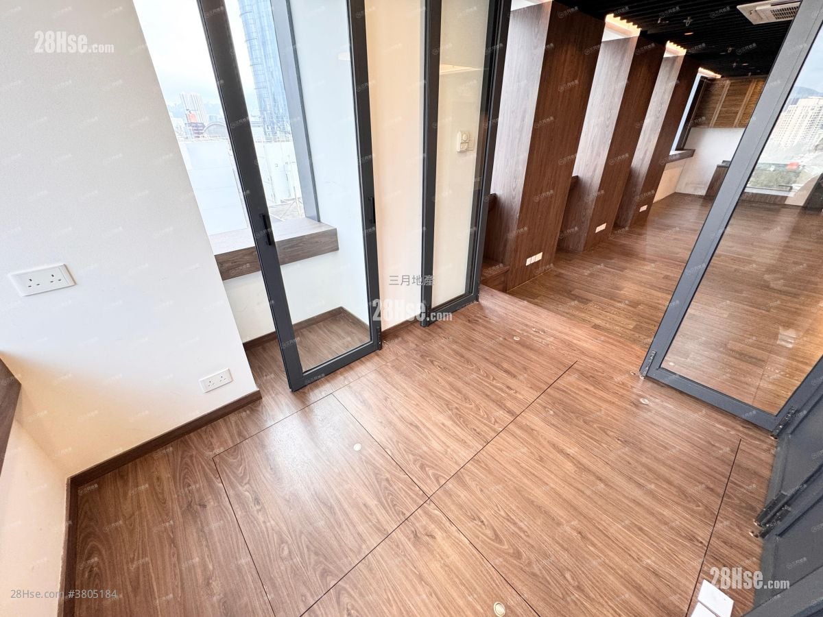 Le Diamant Sell Studio , 1 Toilet 1,090 ft²