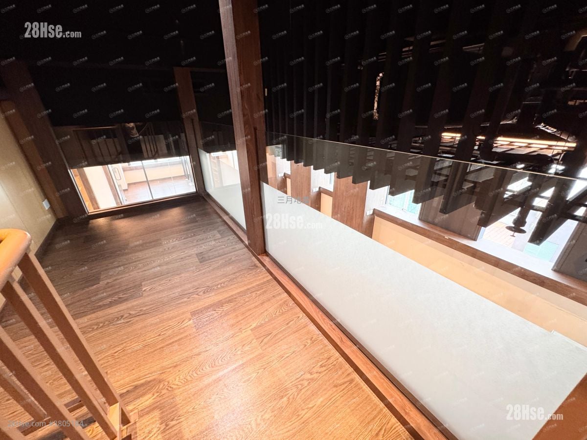 Le Diamant Sell Studio , 1 Toilet 1,090 ft²