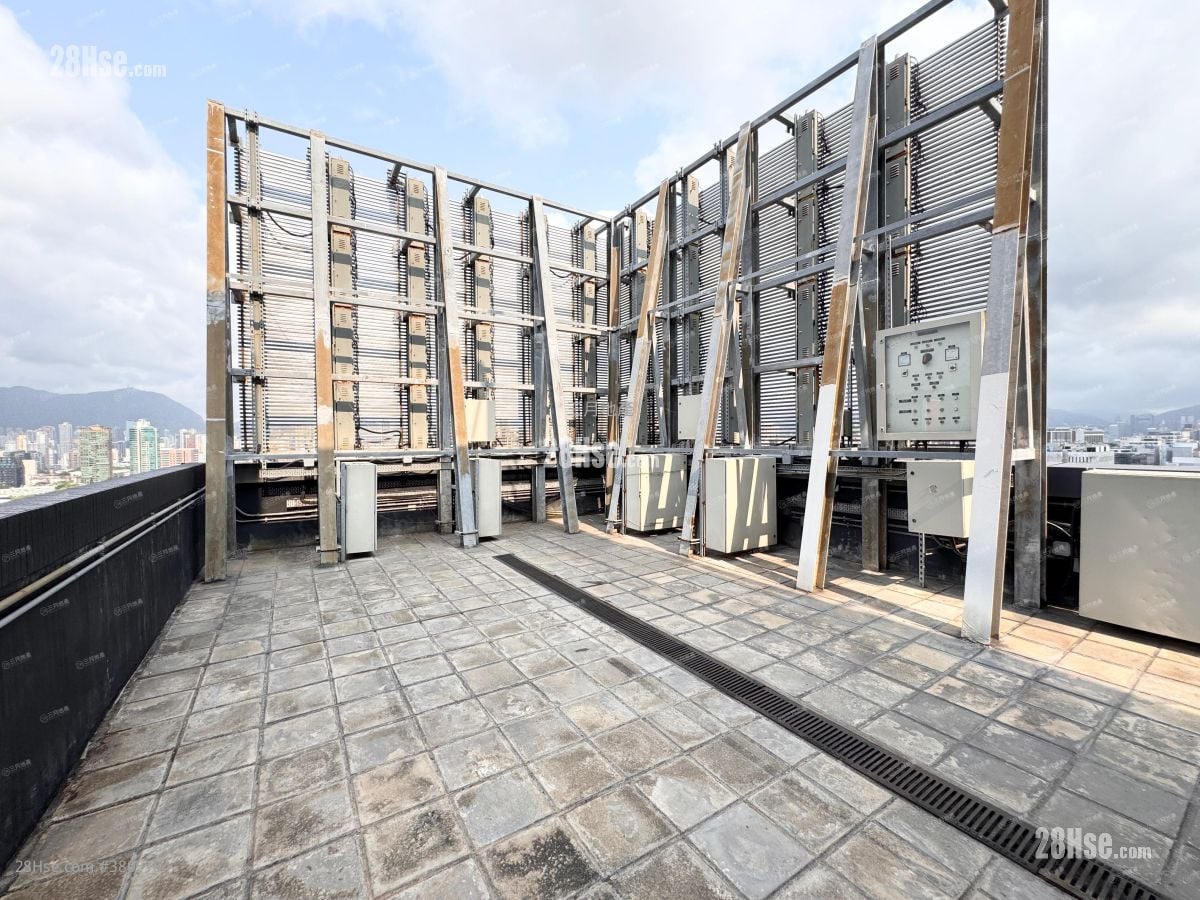 Le Diamant Sell Studio , 1 Toilet 1,090 ft²