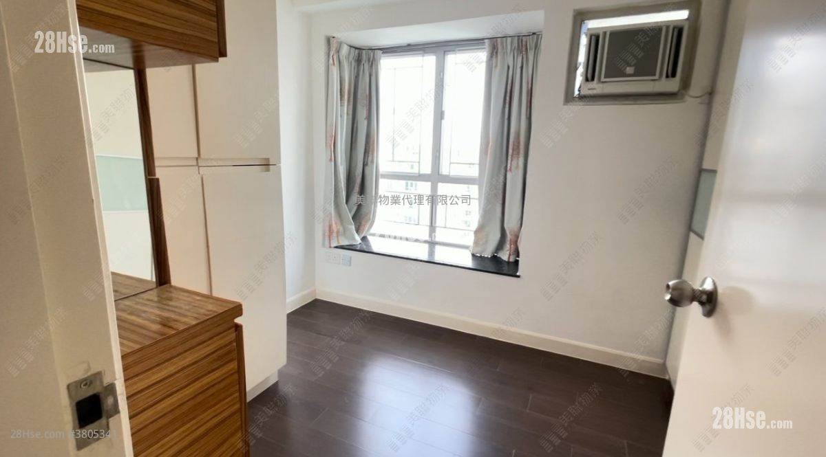 Uptown Plaza Sell 2 Bedrooms 465 ft²