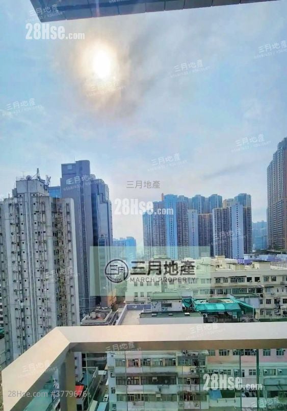 One Soho Rental 2 Bedrooms , 2 Bathrooms 320 ft²