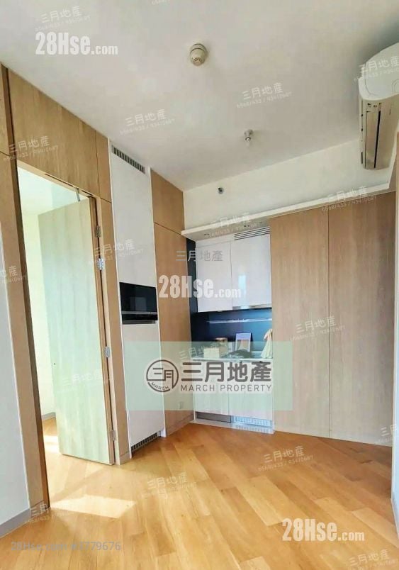 One Soho Rental 2 Bedrooms , 2 Bathrooms 320 ft²