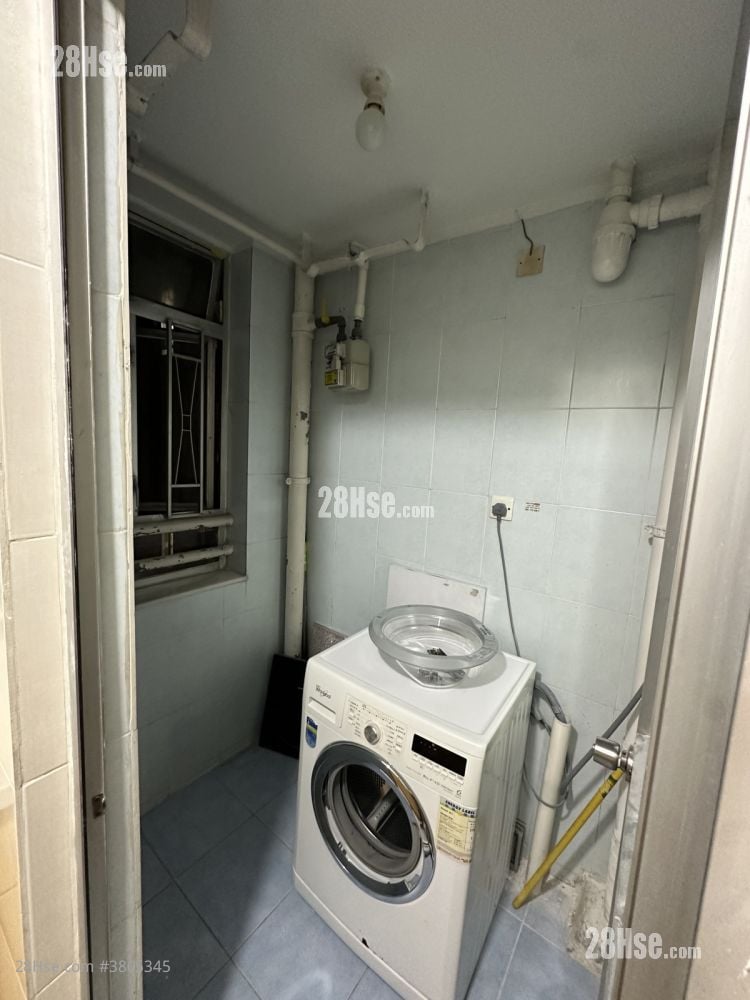 龙蟠苑 租盘 2 房 , 1 浴室 430 平方尺