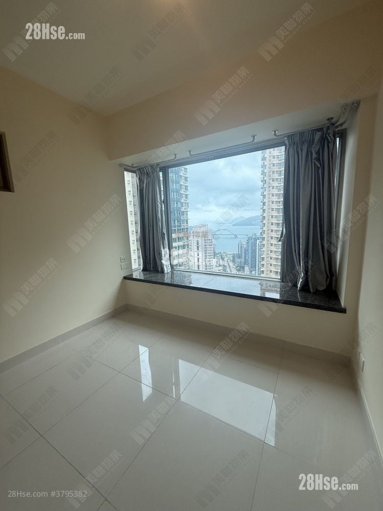Tseung Kwan O Plaza Sell 3 Bedrooms , 1 Bathroom 538 ft²