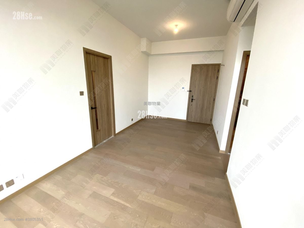 Centra Horizon Rental 2 Bedrooms , 2 Bathrooms 620 ft²