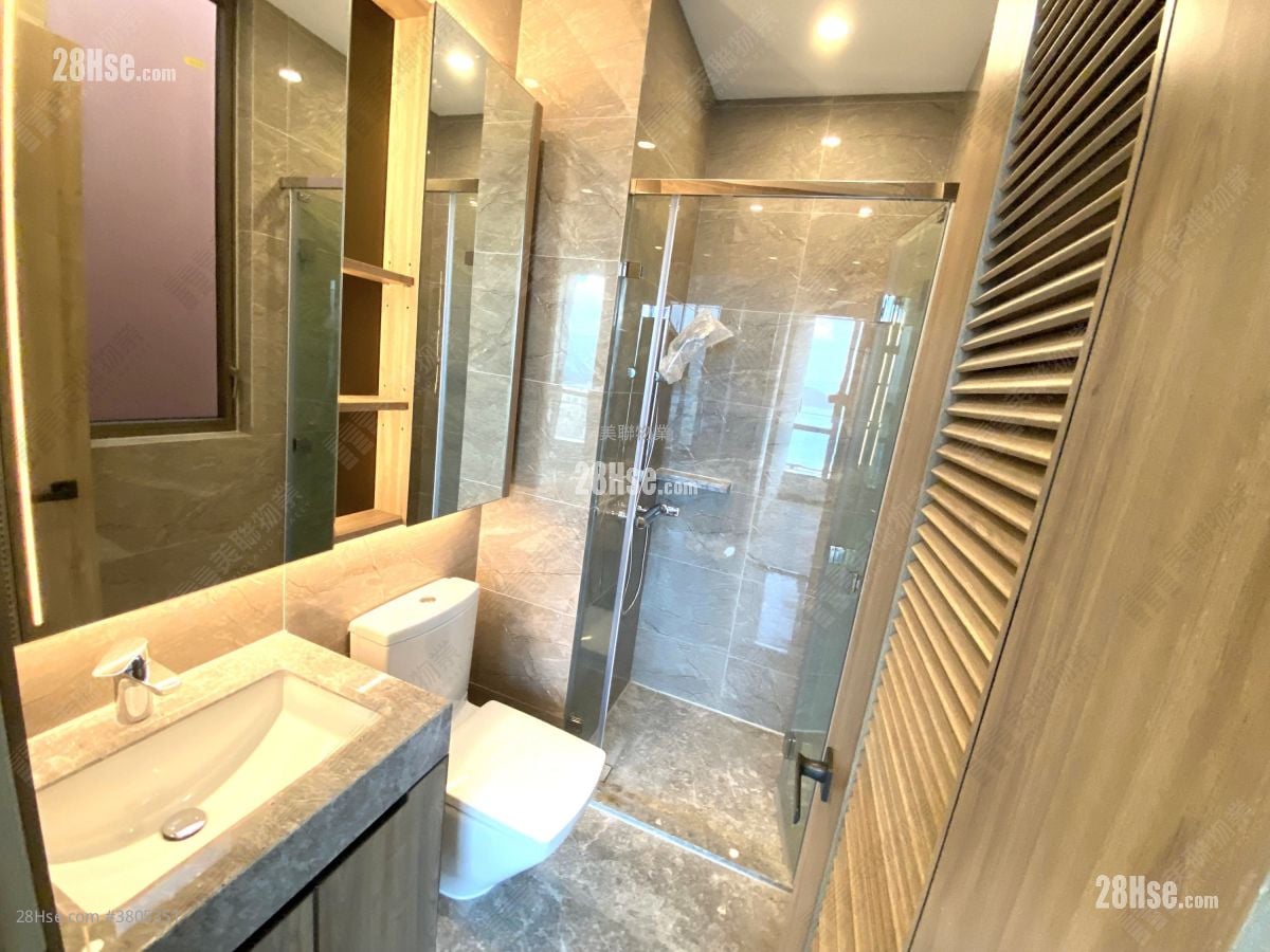 Centra Horizon Rental 2 Bedrooms , 2 Bathrooms 620 ft²