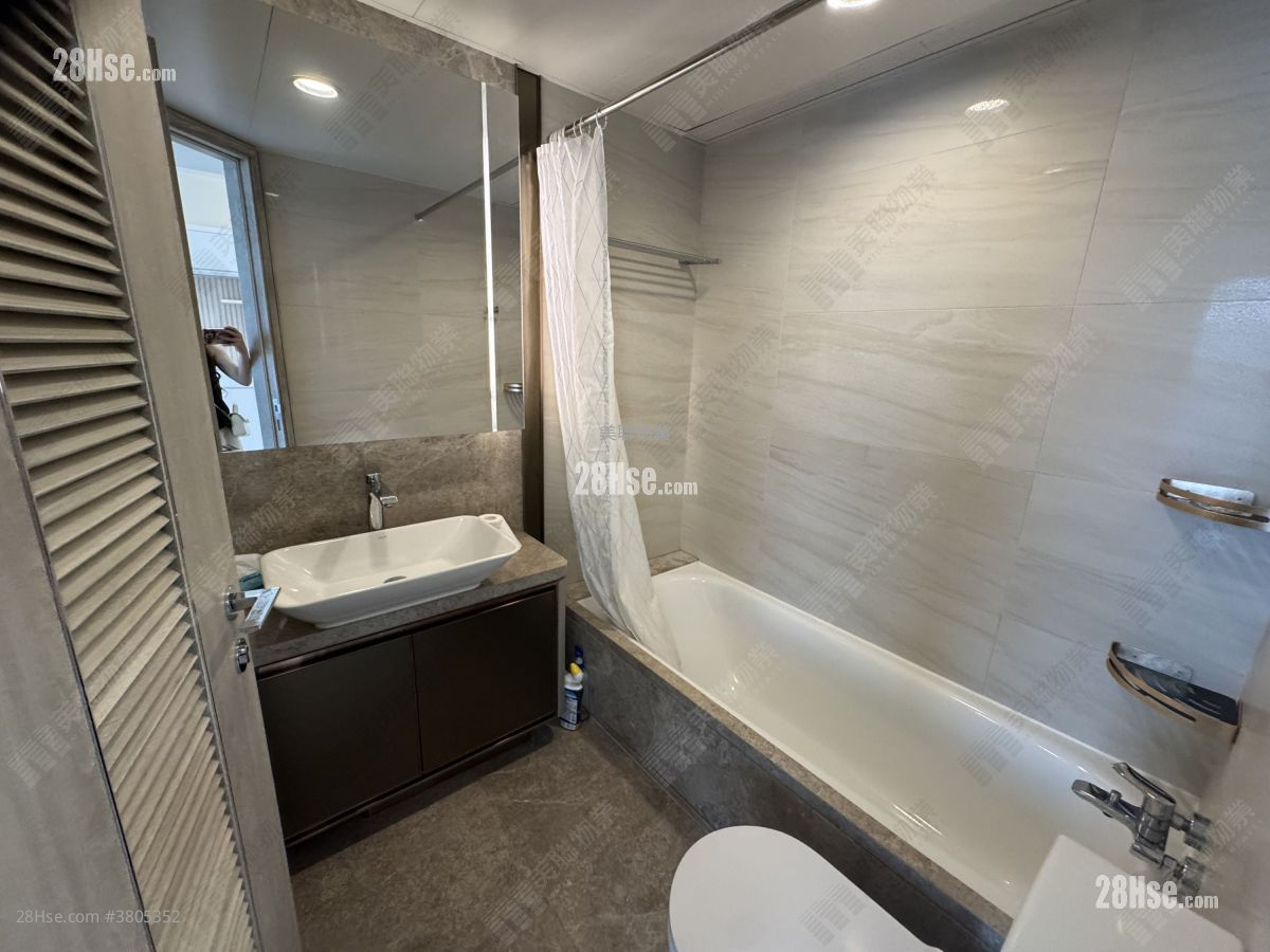 Sea To Sky Sell 2 Bedrooms 482 ft²