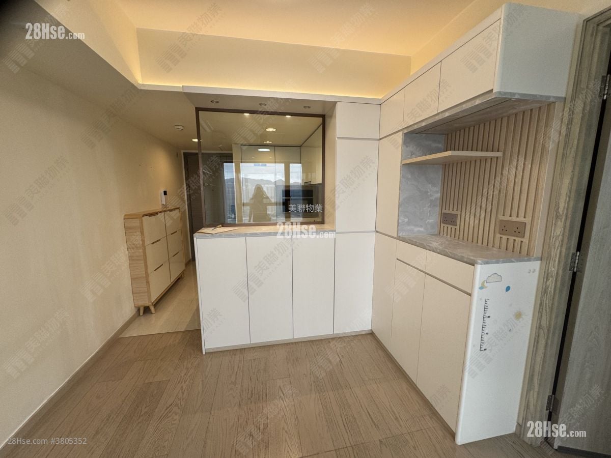 Sea To Sky Sell 2 Bedrooms 482 ft²