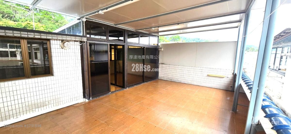 Village Rental 2 Bedrooms , 1 Bathroom 600 ft²