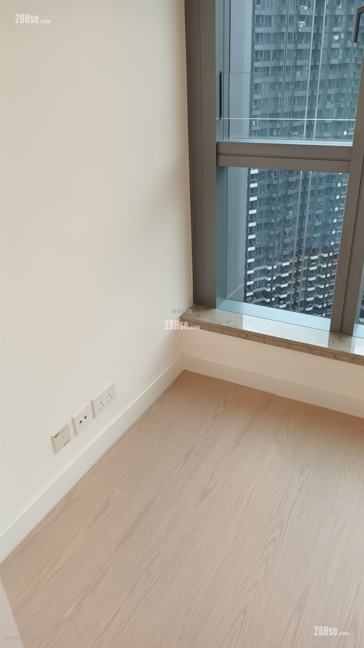 Monaco Rental 2 Bedrooms , 1 Bathroom 678 ft²