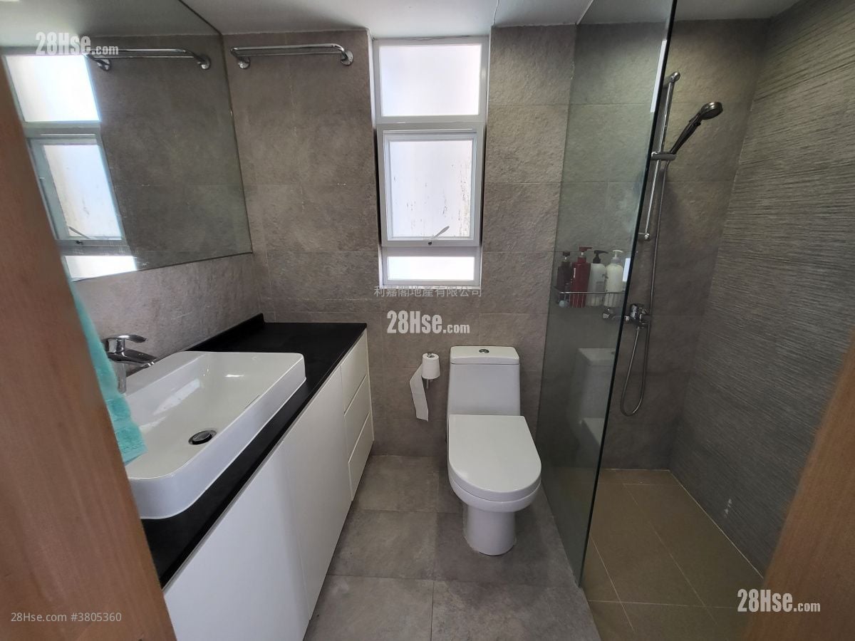 美孚新邨 售盘 2 房 , 2 浴室 706 平方尺