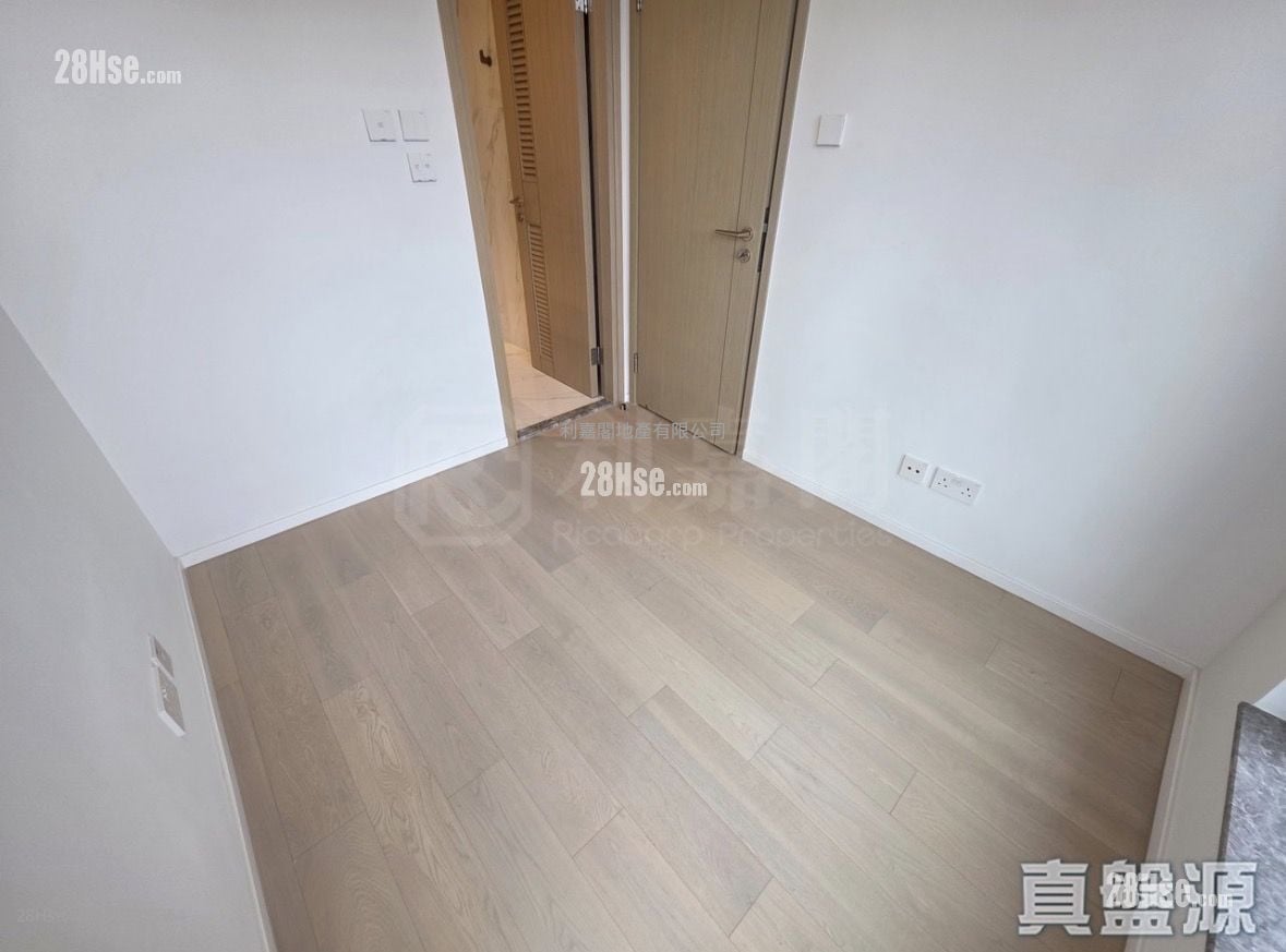 Double Coast Sell 1 Bedroom 325 ft²