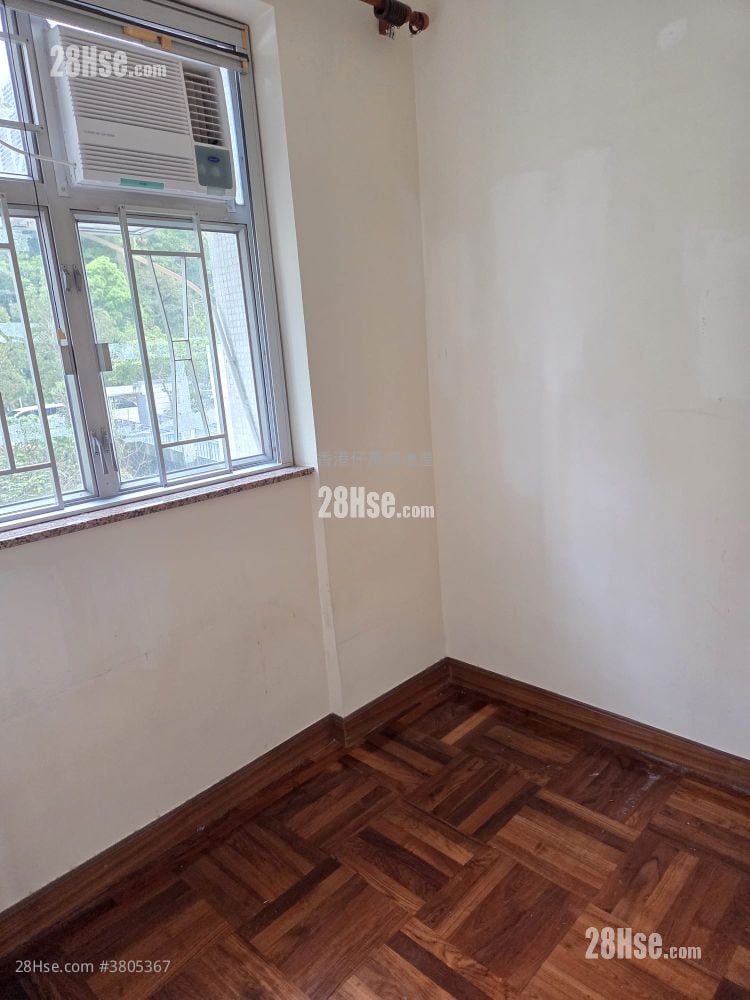 Sunny Court Rental 2 Bedrooms 340 ft²