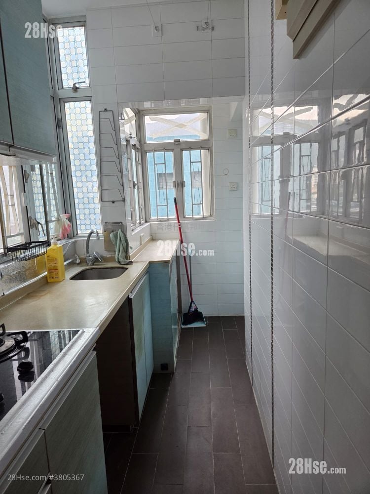 Sunny Court Rental 2 Bedrooms 340 ft²