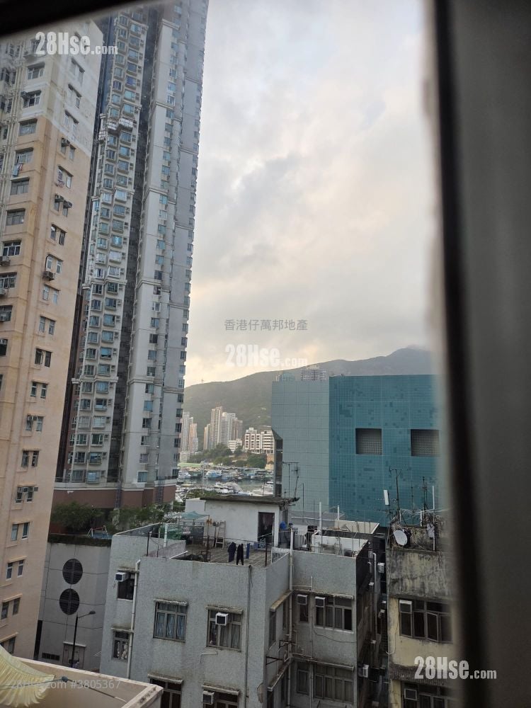 Sunny Court Rental 2 Bedrooms 340 ft²