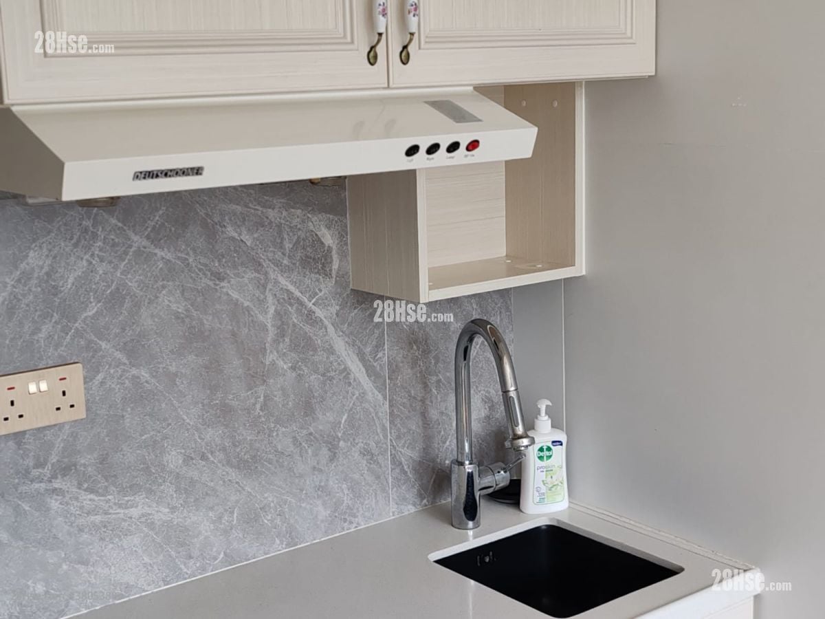 唐楼 租盘 1 房 , 1 浴室 130 平方尺