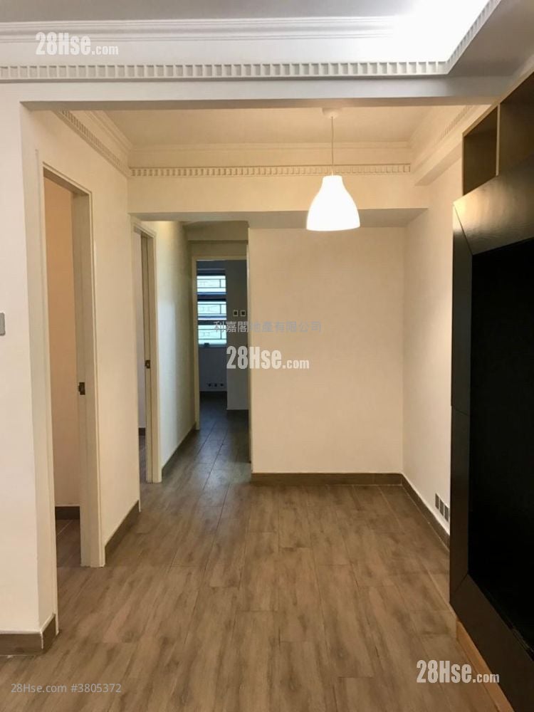 Mei Foo Sun Chuen Sell 3 Bedrooms , 1 Bathroom 579 ft²