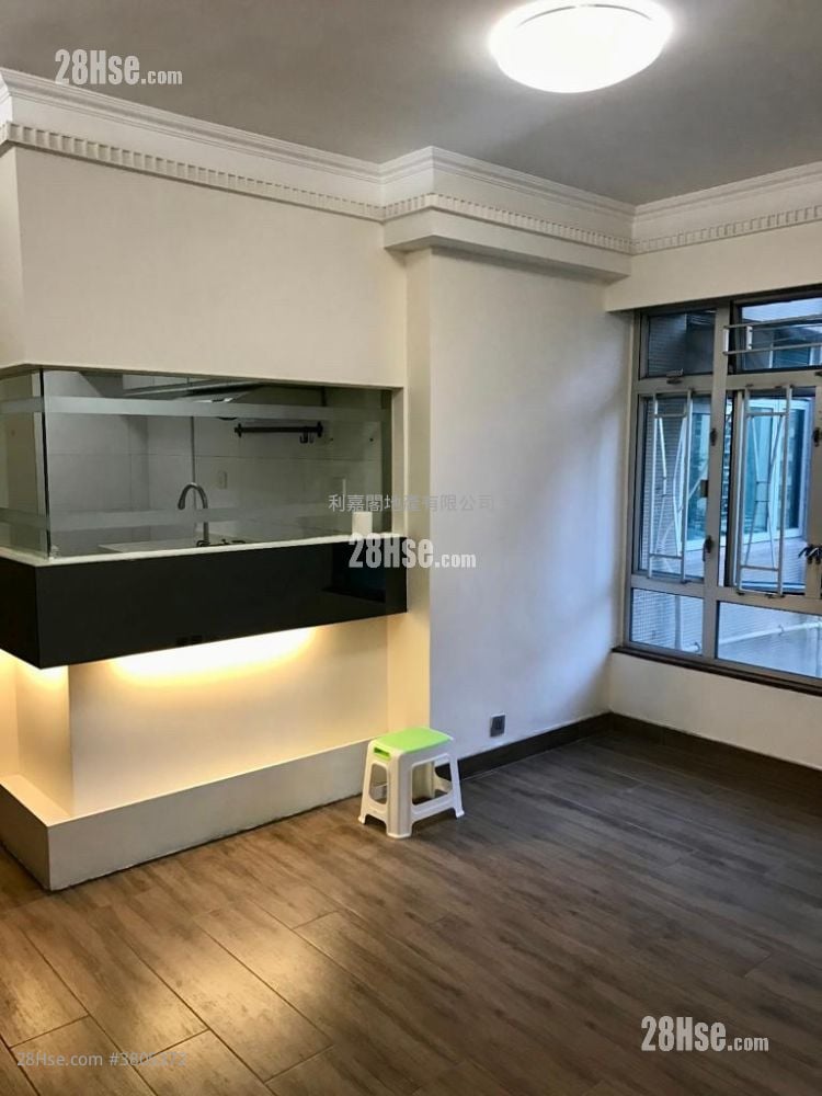 Mei Foo Sun Chuen Sell 3 Bedrooms , 1 Bathroom 579 ft²