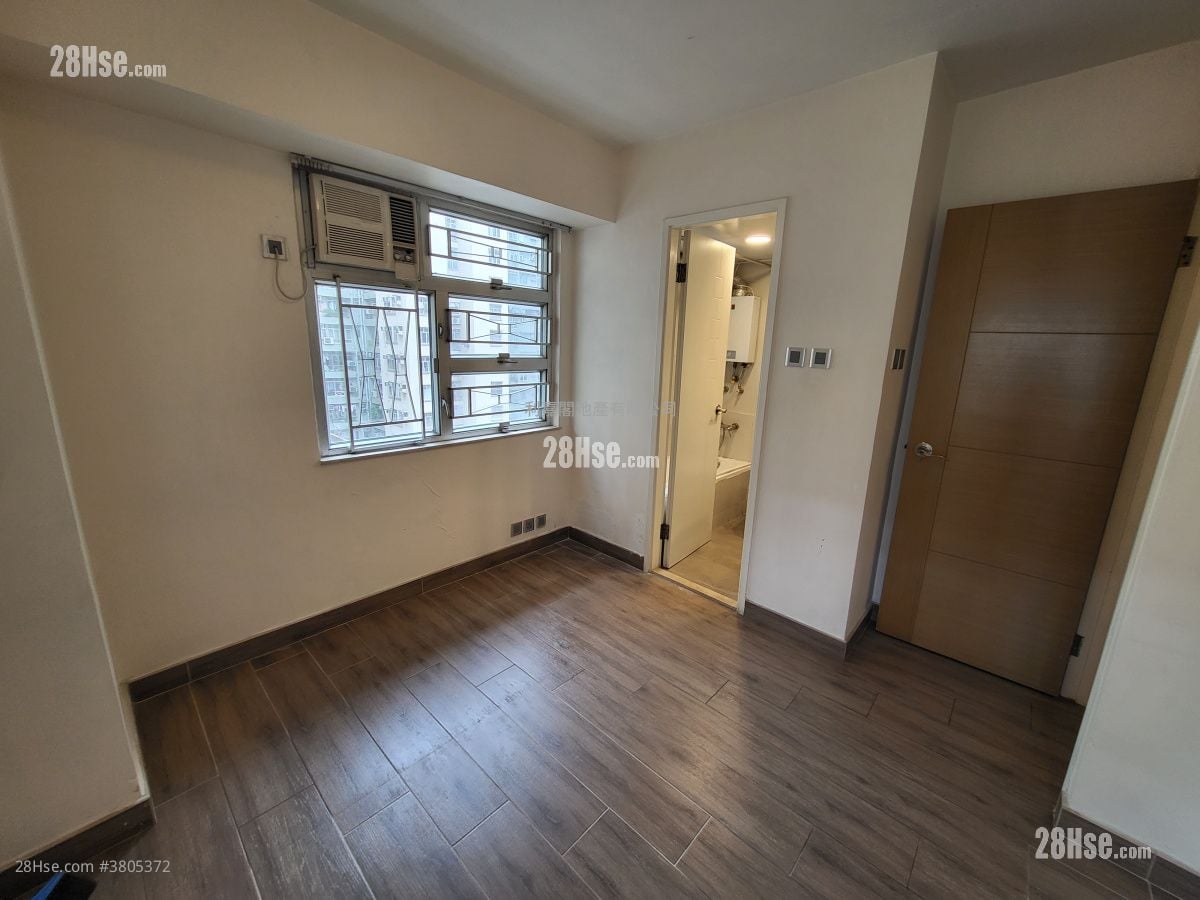Mei Foo Sun Chuen Sell 3 Bedrooms , 1 Bathroom 579 ft²