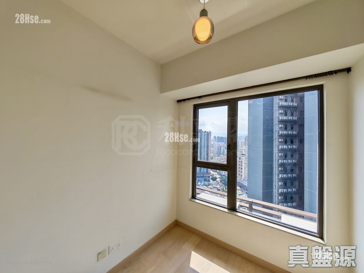 Sol City Sell 2 Bedrooms 496 ft²