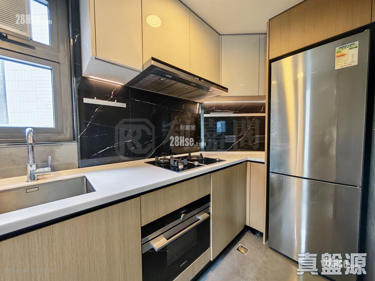 Sol City Sell 2 Bedrooms 496 ft²