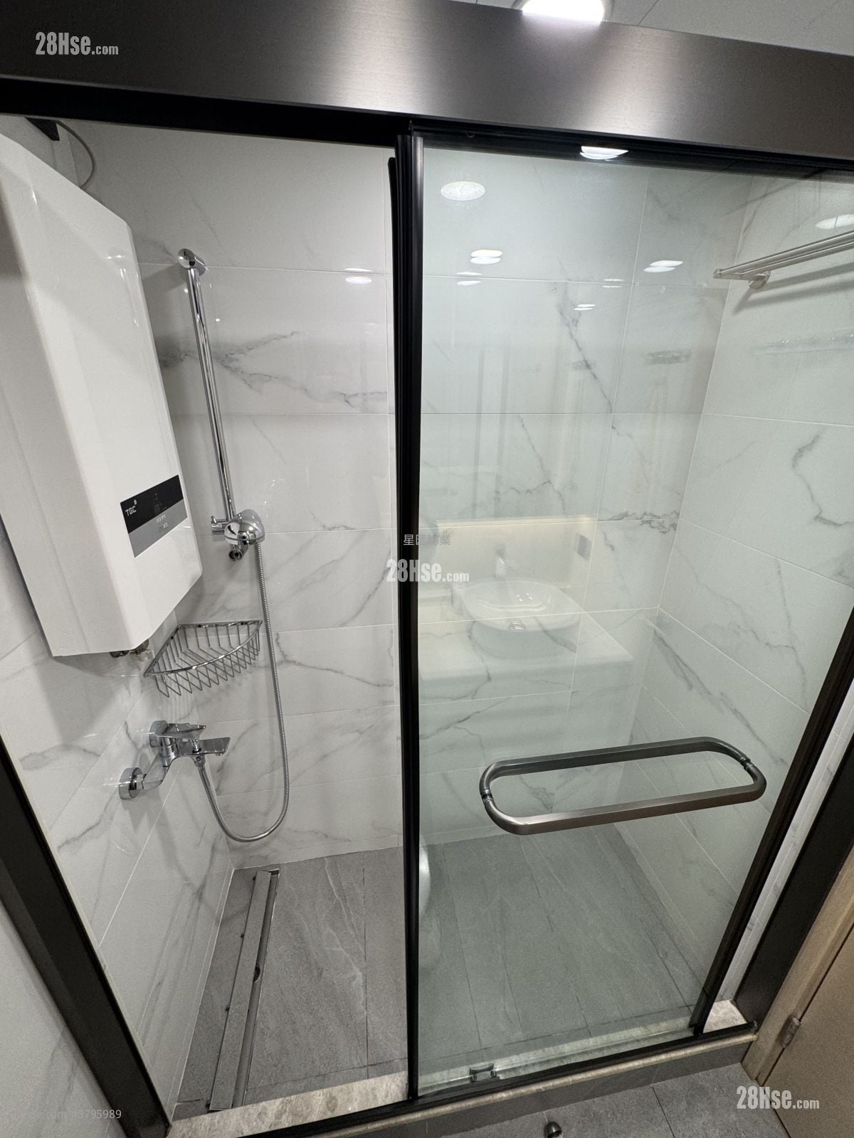 Whampoa Garden Rental 2 Bedrooms , 1 Bathroom 505 ft²