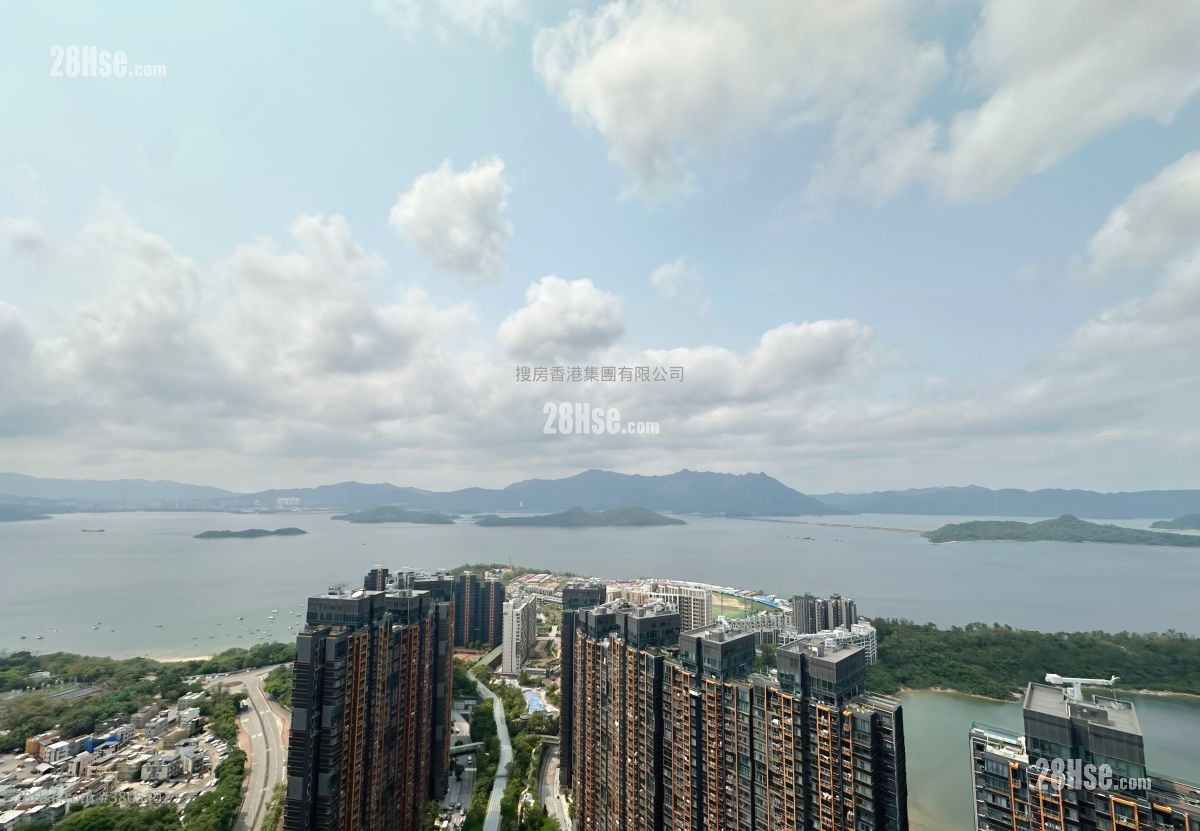 Lake Silver Sell 1,046 ft²