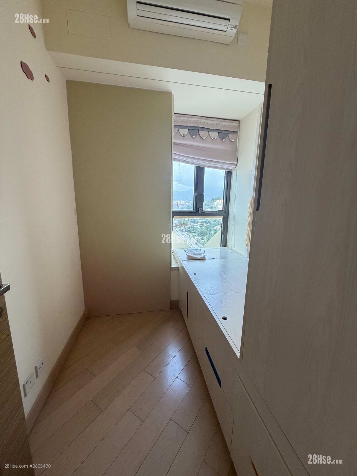 Grand Yoho Sell 3 Bedrooms , 3 Bathrooms 777 ft²