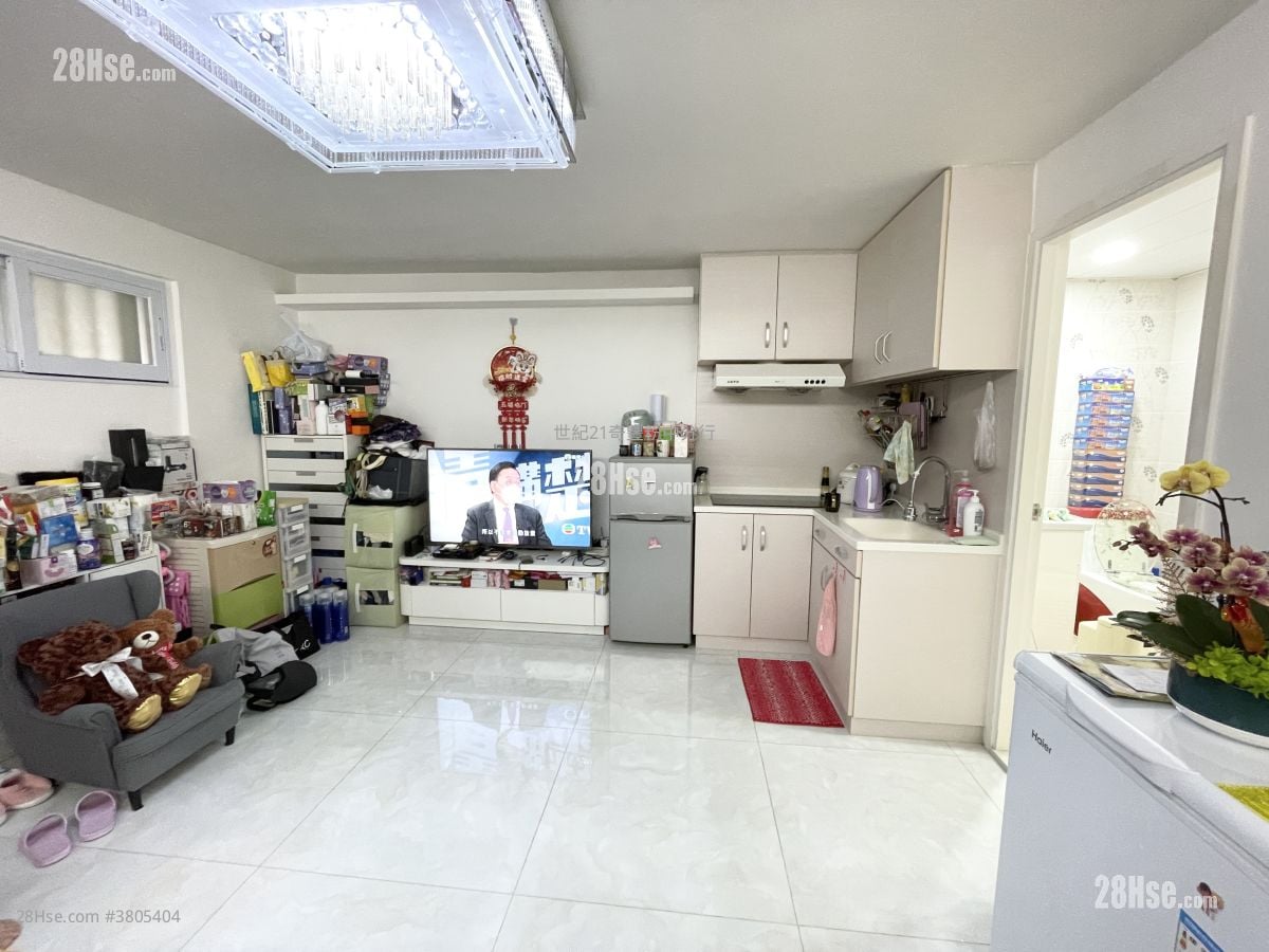 Cheung Wah Estate Sell 1 Bedroom , 1 Bathroom 423 ft²