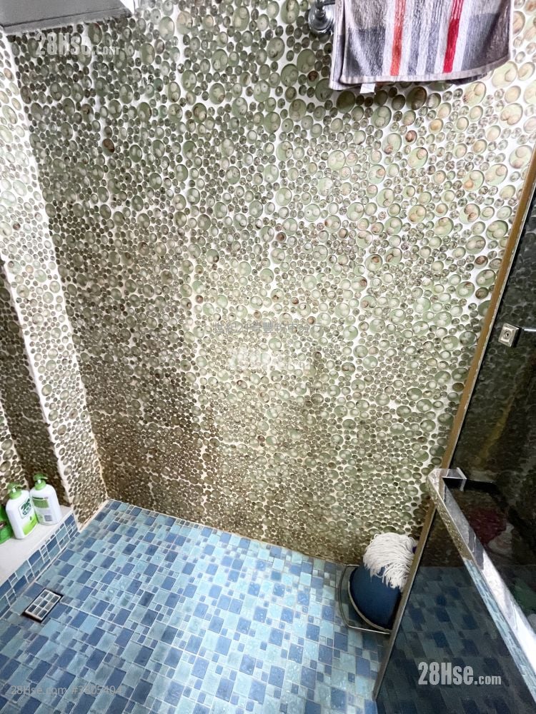 Cheung Wah Estate Sell 1 Bedroom , 1 Bathroom 423 ft²