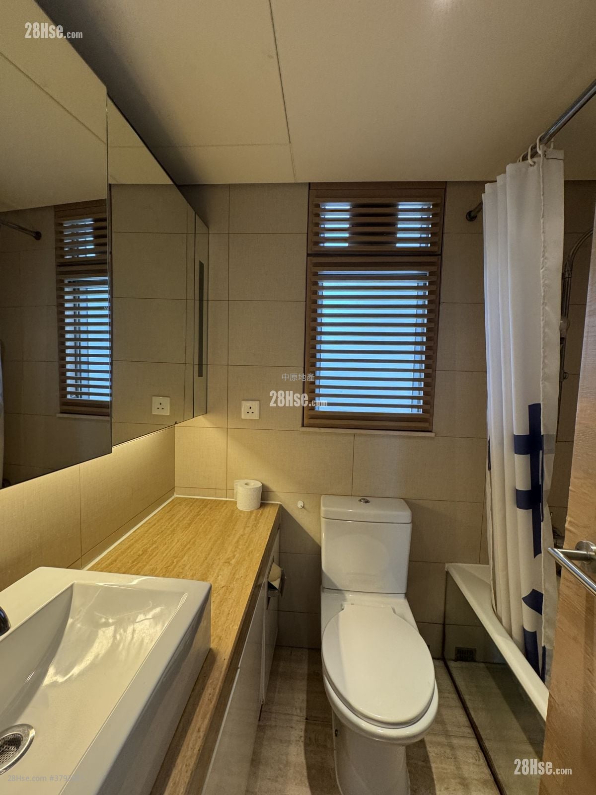 海桃湾 租盘 3 房 , 2 浴室 773 平方尺