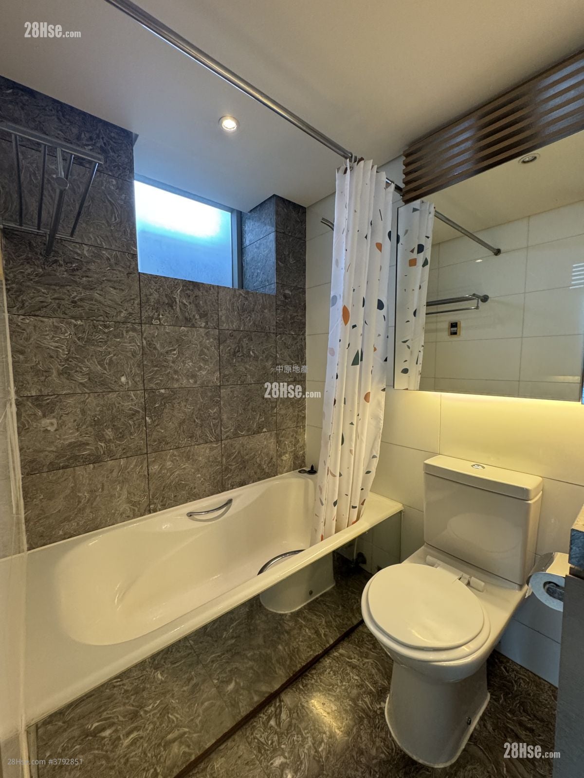 海桃湾 租盘 3 房 , 2 浴室 773 平方尺