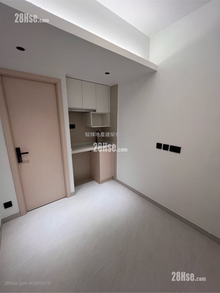 Man Wah Building Rental 1 Bathroom 160 ft²