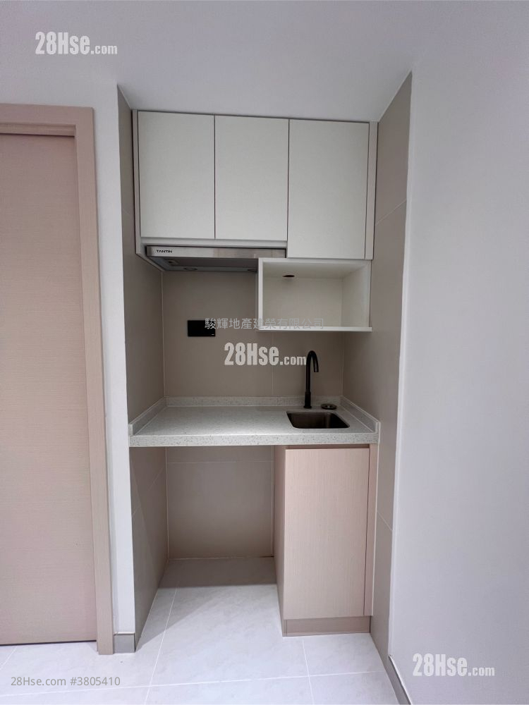 Man Wah Building Rental 1 Bathroom 160 ft²