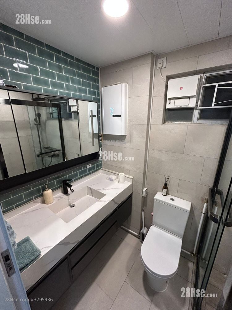 Whampoa Garden Rental 2 Bedrooms , 1 Bathroom 466 ft²