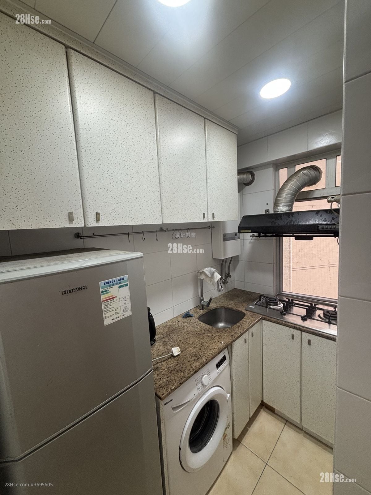 天文阁 租盘 2 房 284 平方尺