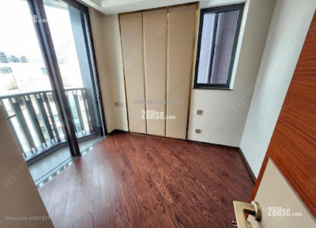 The Vertex Sell 2 Bedrooms , 1 Bathroom 446 ft²