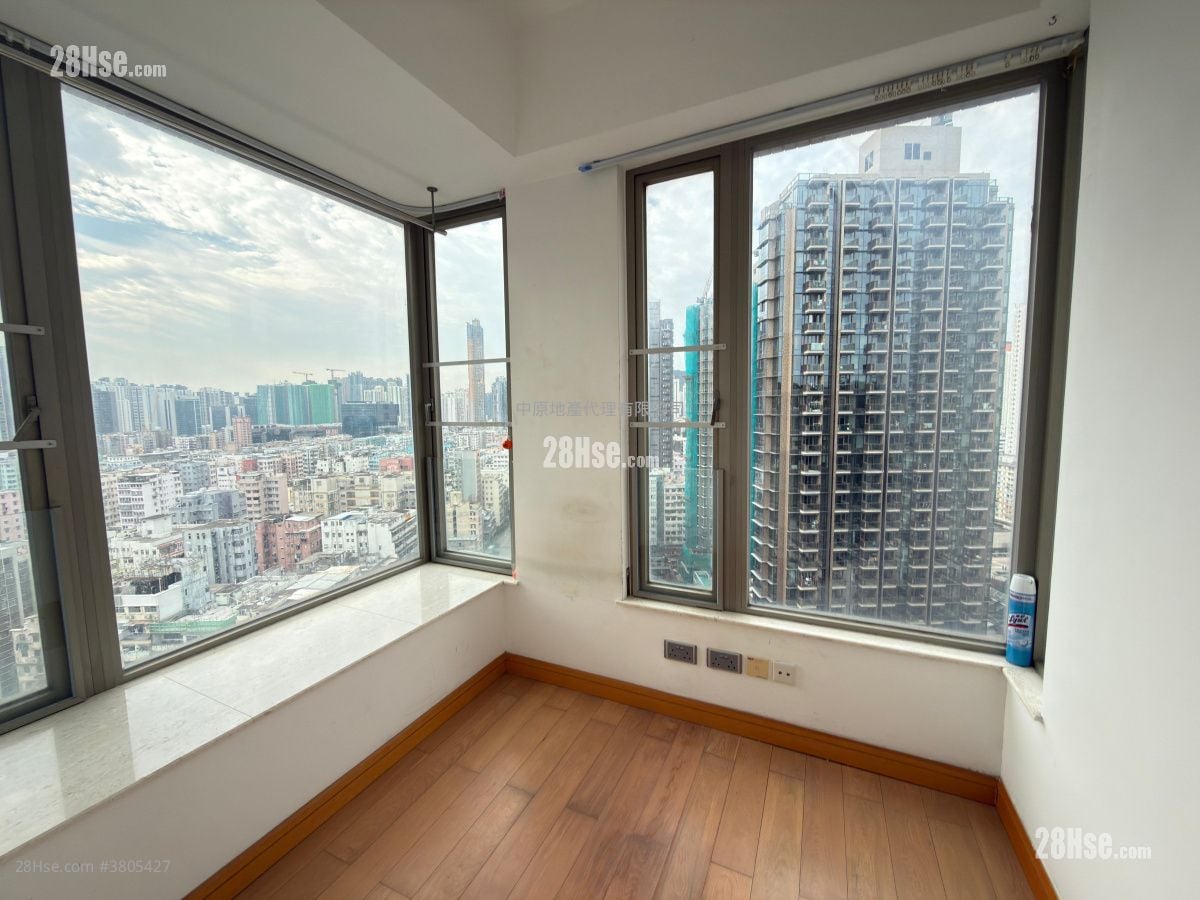 Sevilla Crest Sell 2 Bedrooms 429 ft²