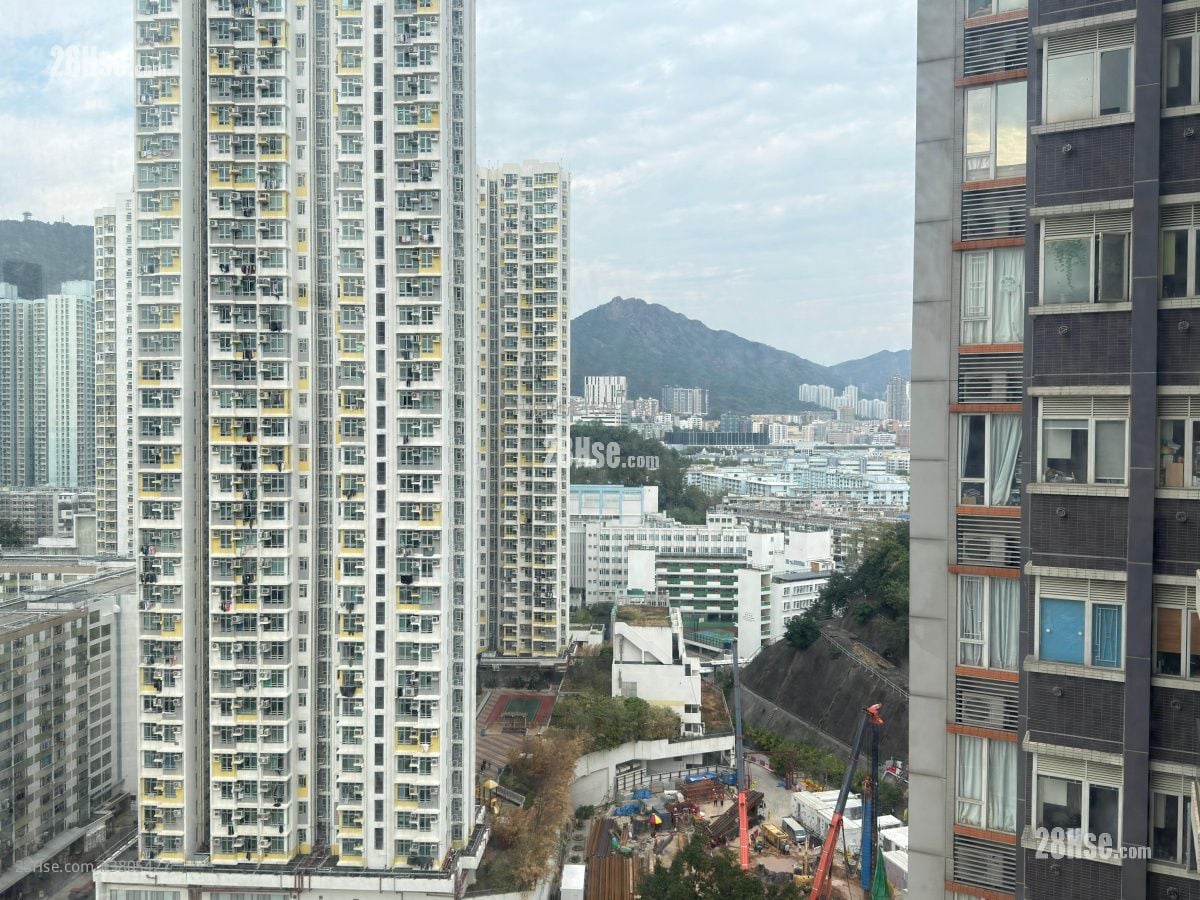 Sevilla Crest Sell 2 Bedrooms 429 ft²