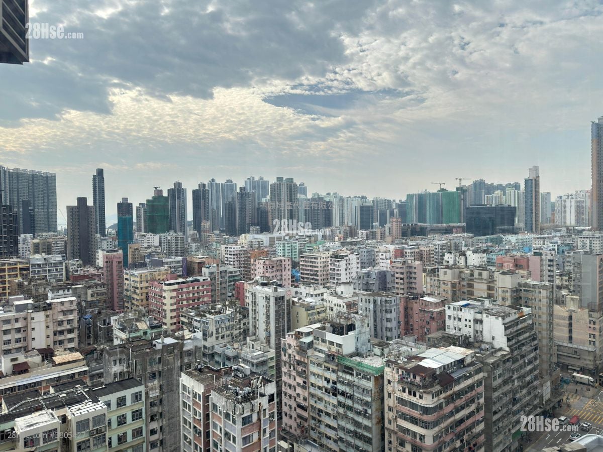 Sevilla Crest Sell 2 Bedrooms 429 ft²