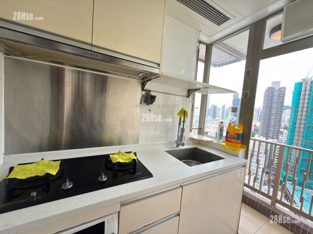 Sevilla Crest Sell 2 Bedrooms 429 ft²