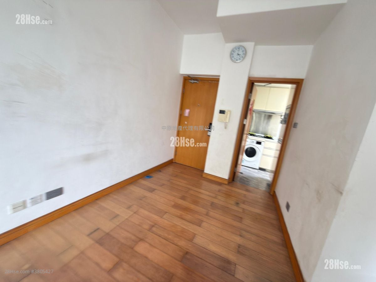 Sevilla Crest Sell 2 Bedrooms 429 ft²