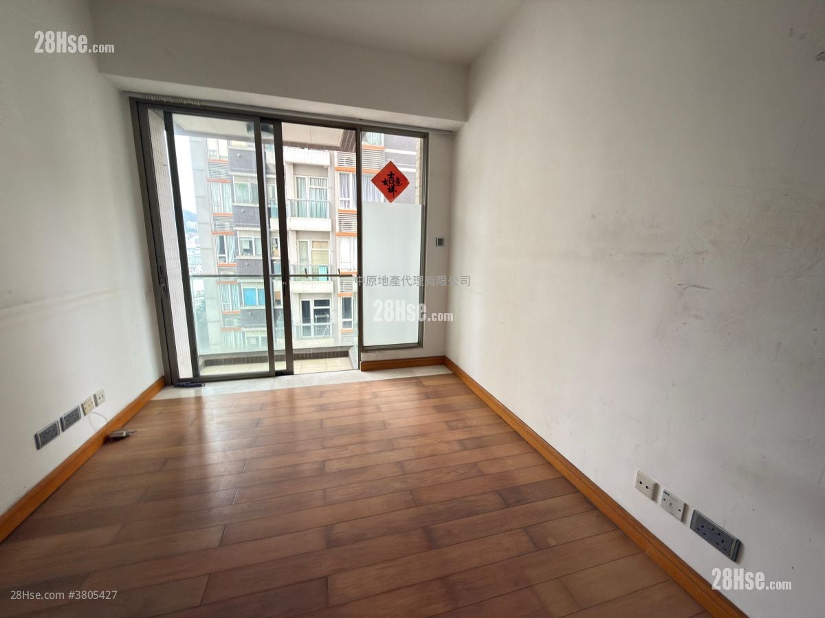 Sevilla Crest Sell 2 Bedrooms 429 ft²