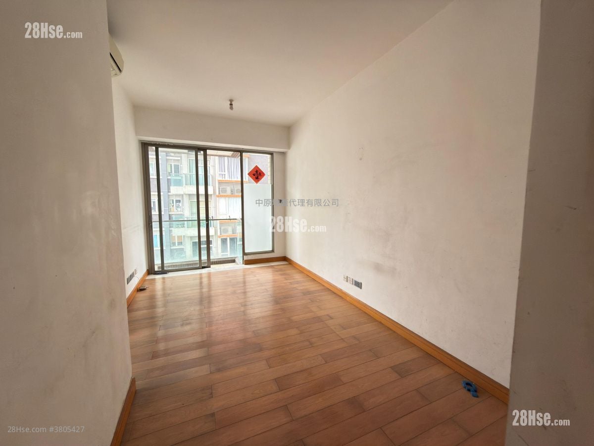 Sevilla Crest Sell 2 Bedrooms 429 ft²