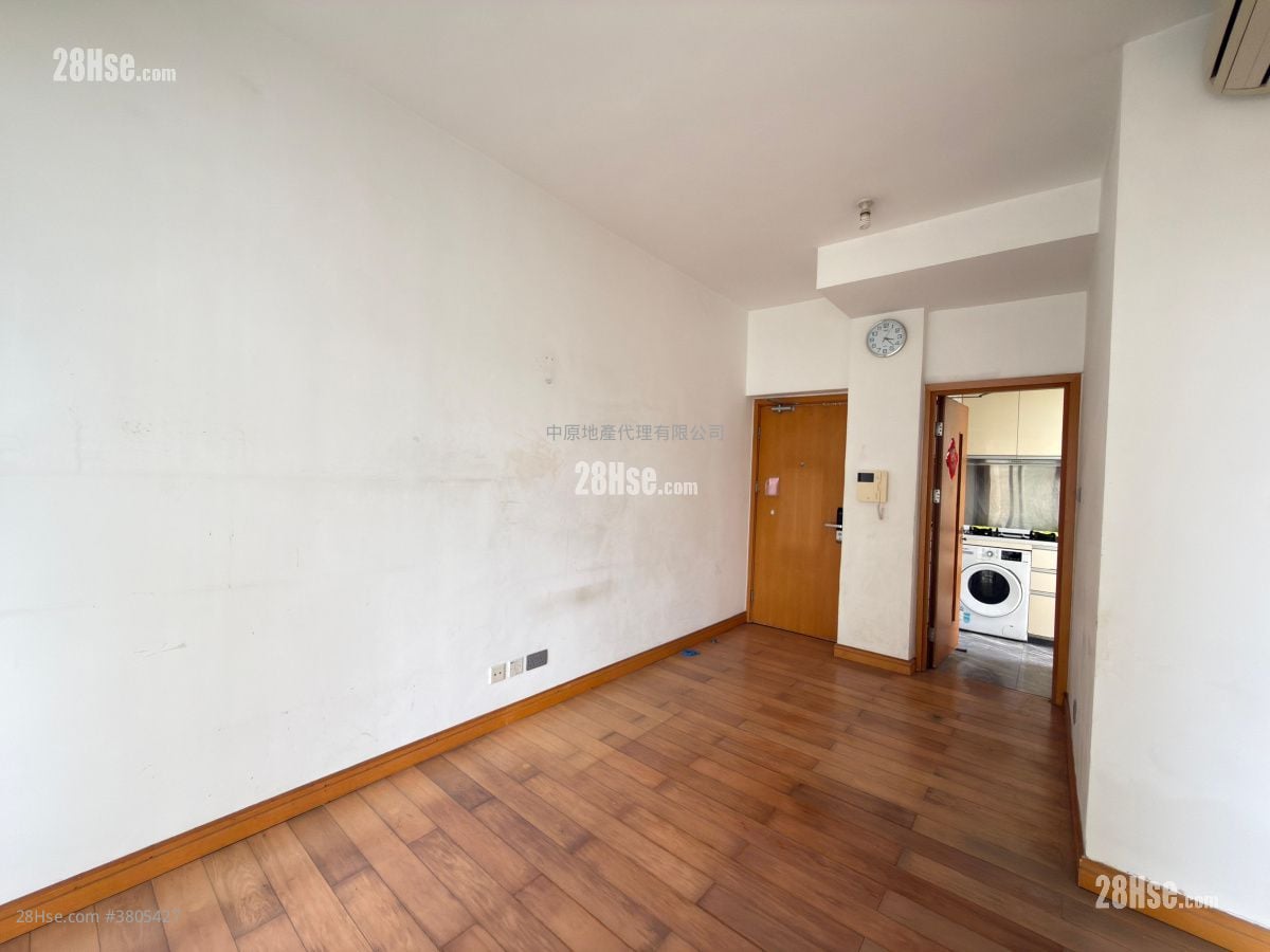 Sevilla Crest Sell 2 Bedrooms 429 ft²