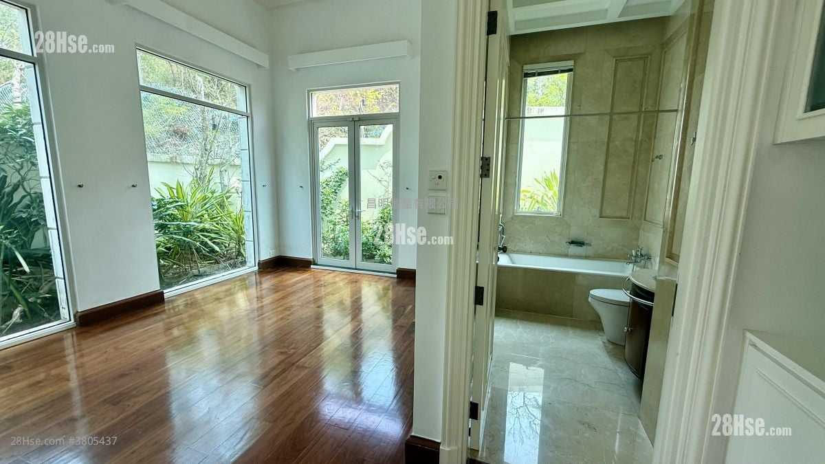 110 Repulse Bay Road Sell 5+ Bedrooms 4,101 ft²