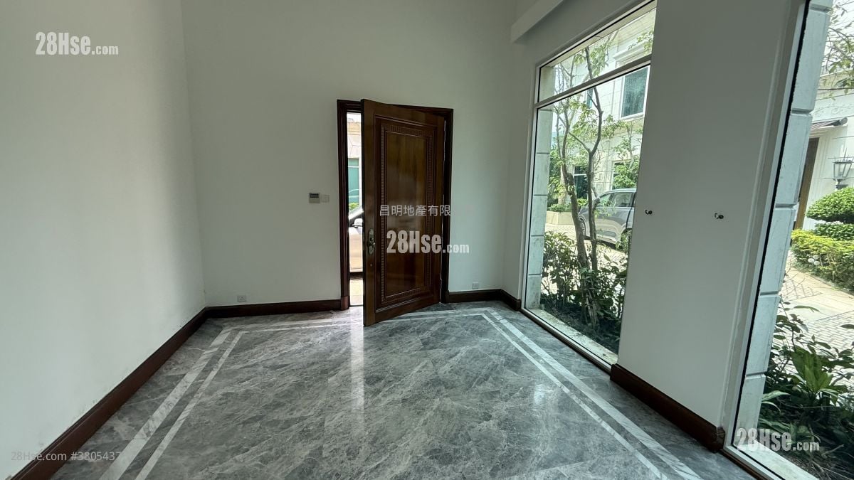 110 Repulse Bay Road Sell 5+ Bedrooms 4,101 ft²